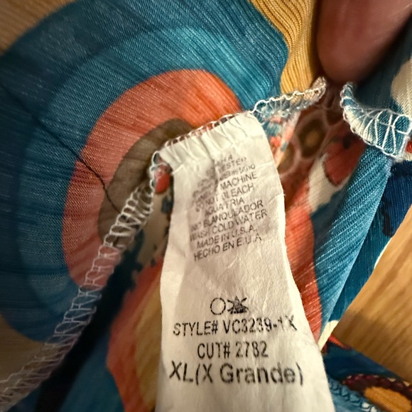 Machine Multicolor Patterned Fabric - Picture 3 of 3